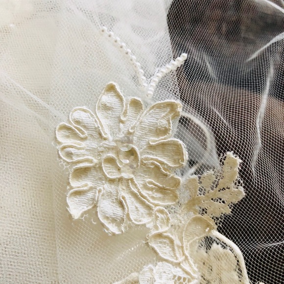 106” VINTAGE CATHEDRAL VEIL main image 6